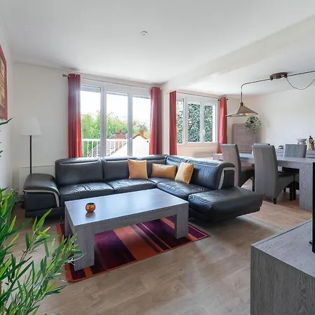 Apartment Le Raymond: Centrally Located With Parking Vichy