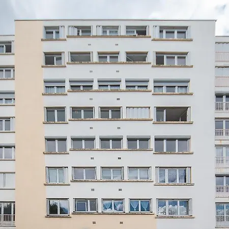 Le Raymond - Proche Du Centre Sportif, Des Rives De L'allier Et Du Centre-ville - Parking * Vichy