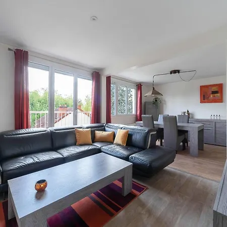 Le Raymond: Centrally Located With Parking Apartment Vichy