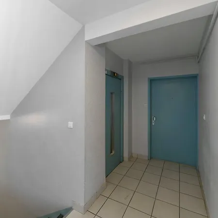 Le Raymond: Centrally Located With Parking * Vichy