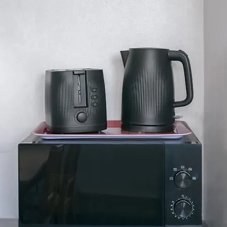 Appartamento Le Raymond - Proche Du Centre Sportif, Des Rives De L'allier Et Du Centre-ville - Parking Vichy