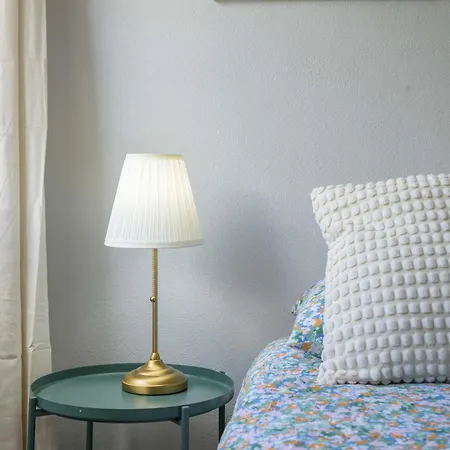 Le Raymond: Centrally Located With Parking Vichy