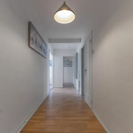 Le Raymond: Centrally Located With Parking * Vichy