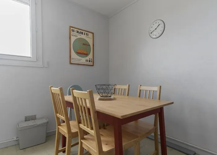 Le Raymond - Proche Du Centre Sportif, Des Rives De L'allier Et Du Centre-ville - Parking *