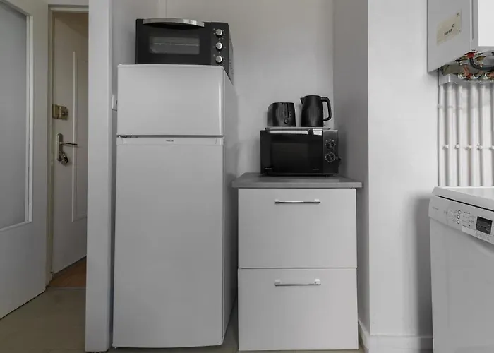 Le Raymond - Proche Du Centre Sportif, Des Rives De L'allier Et Du Centre-ville - Parking Апартаменты