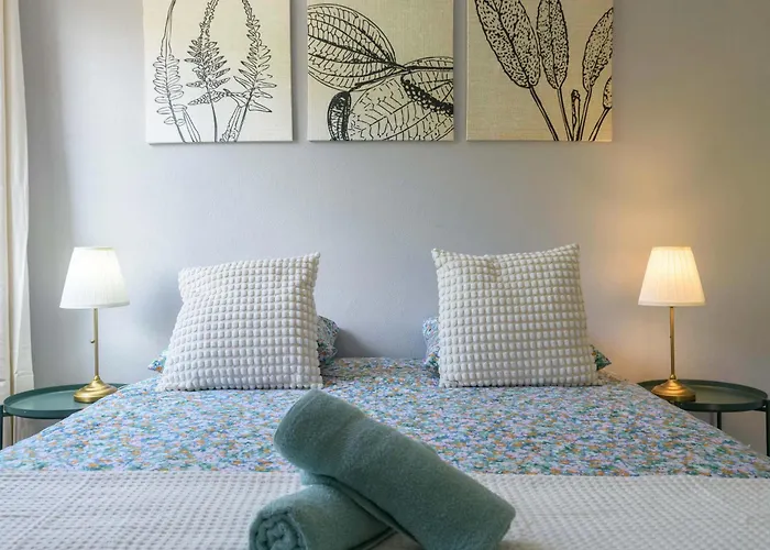 Апартаменты Le Raymond - Proche Du Centre Sportif, Des Rives De L'allier Et Du Centre-ville - Parking